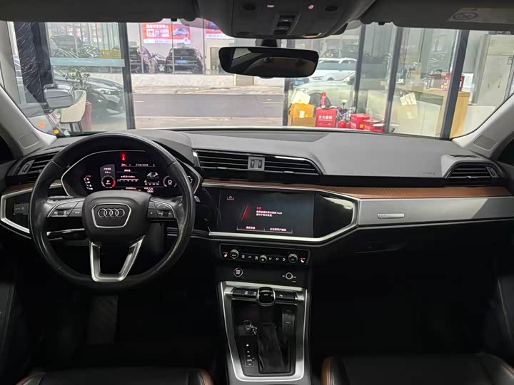 720x540_0_q87_c42_autohomecar__ChtpWGmlg2qAeLxpAAY9AhIgeEE352