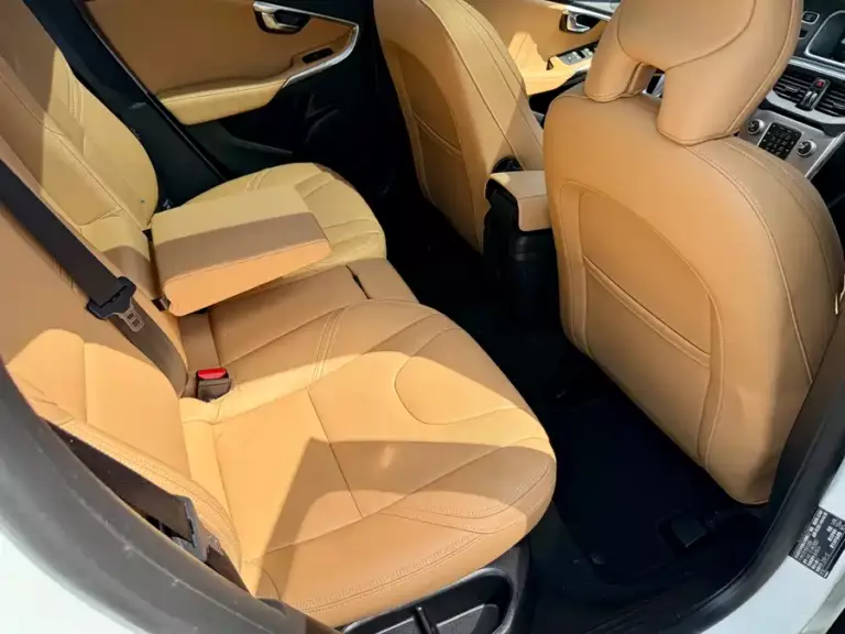 900x675_0_q87_c42_autohomecar__Chto52n1pgiANW_pAAearG68yR4325.jpg