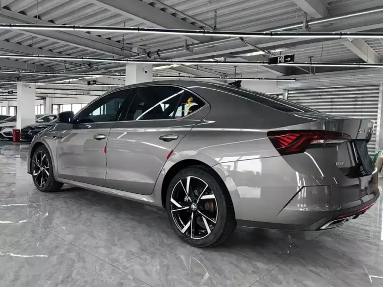 900x675_0_q87_c42_autohomecar__Chto52oIZPmAbmlbAAddyIHxC5M265.jpg