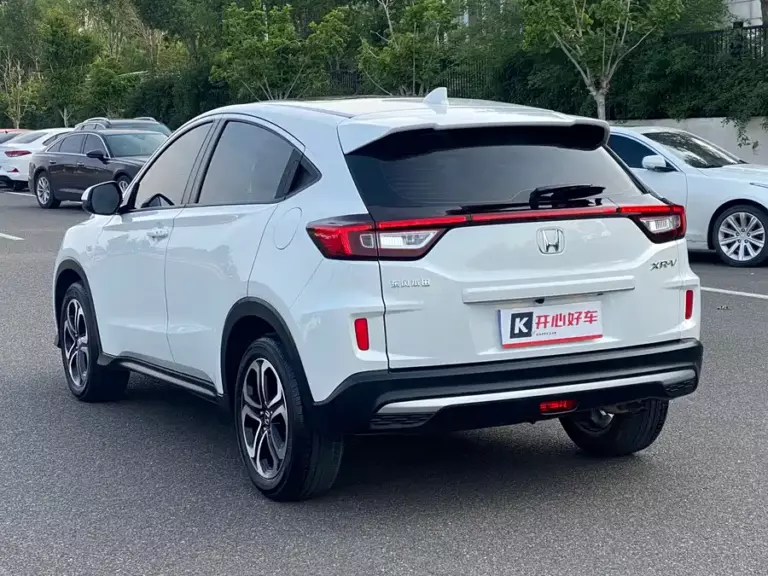 900x675_0_q87_c42_autohomecar__ChtpWGof-vSAdRySAA19hqjr8m4750.jpg