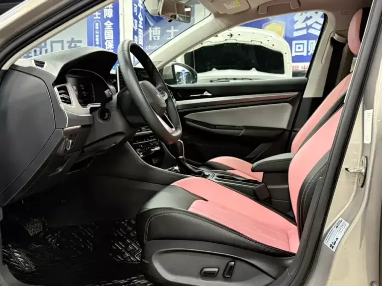 900x675_0_q87_c42_autohomecar__ChtpWGonqCyAJLNEAAgstCytTtg506.jpg