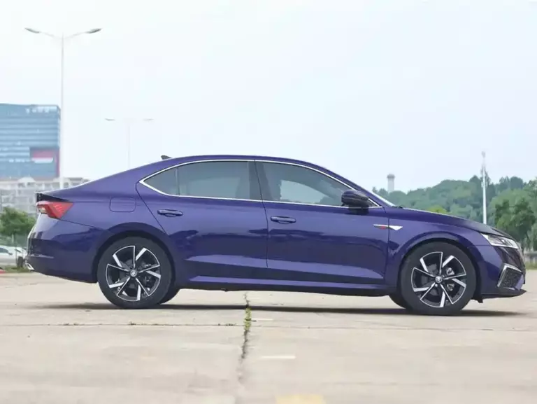 900x675_0_q87_c42_autohomecar__ChtpWGoYENyAKtfQAAEgNNpFpkc817.jpg