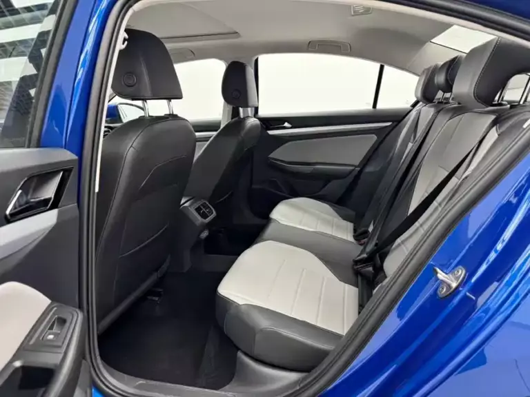 900x675_0_q87_c42_autohomecar__ChxpV2nPKYKAeLlCAAbVaixD--w180.jpg