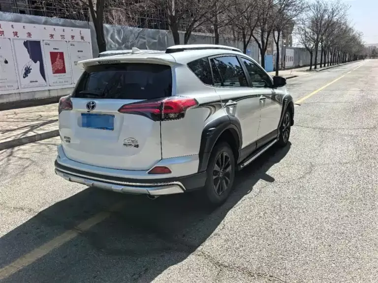 900x675_0_q87_c42_autohomecar__ChxpV2oBfAKAanOcAANiNyAL3QA098.jpg