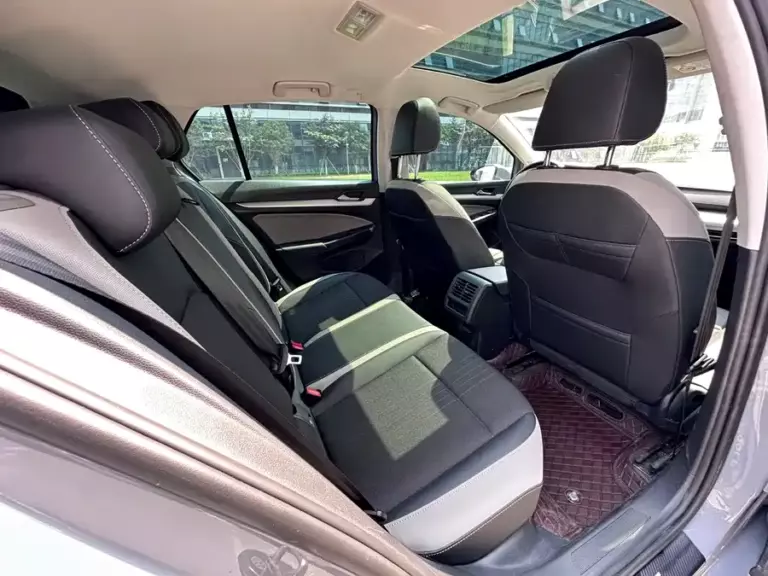 900x675_0_q87_c42_autohomecar__ChxpV2ofpTmAZP9jAAj0YaUP-QA349.jpg