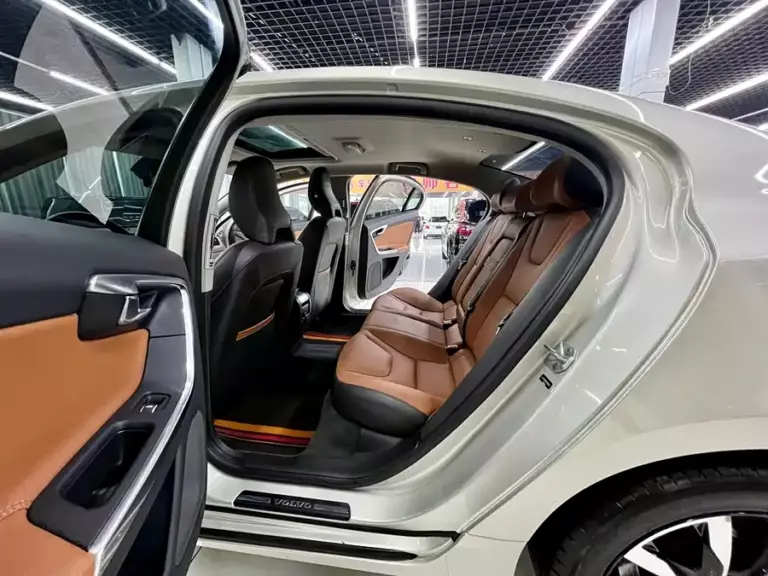 900x675_0_q87_c42_autohomecar__ChxpVmmjsH-AaNtWAAnfnUYR2mw986.jpg