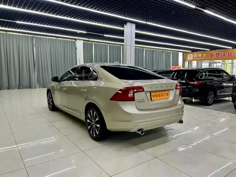 900x675_0_q87_c42_autohomecar__ChxpVmmjsHiASbYfAAsuy3TQYE0031.jpg