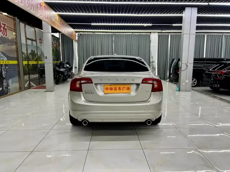 900x675_0_q87_c42_autohomecar__ChxpVmmjsHmAar8XAAoSczwbbNM085.jpg