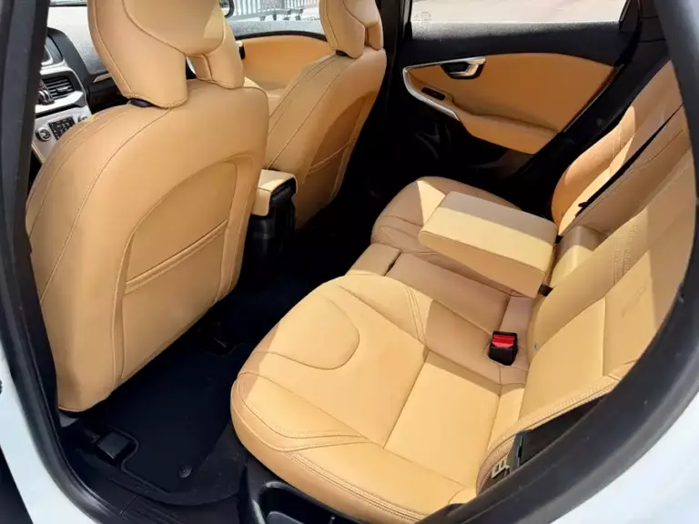 900x675_0_q87_c42_autohomecar__ChxpVmn1pgSASazyAAfRdPahnhg031.jpg