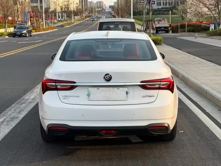 900x675_0_q87_c42_autohomecar__ChxpVmnGda6AR76-AApbobdUSWY554.jpg