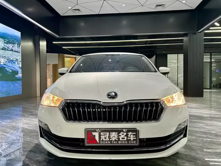 900x675_0_q87_c42_autohomecar__ChxpVmnLaTGACM4AAAqmlNHuxps019.jpg