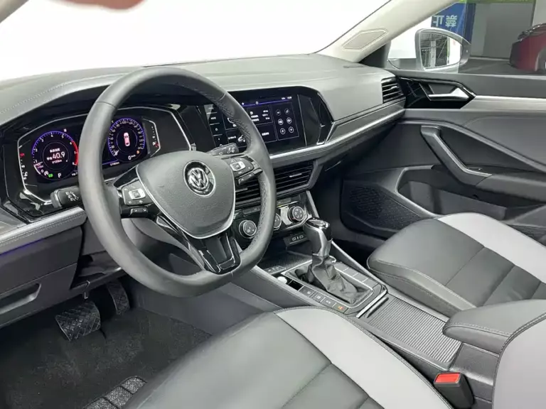 900x675_0_q87_c42_autohomecar__ChxpVmnNzQeAIMjIAAoIQCfdoQg914.jpg