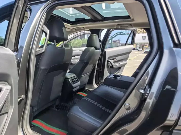 900x675_0_q87_c42_autohomecar__ChxpVmoBlyyAGdfPAAZnXY9QAgI376.jpg