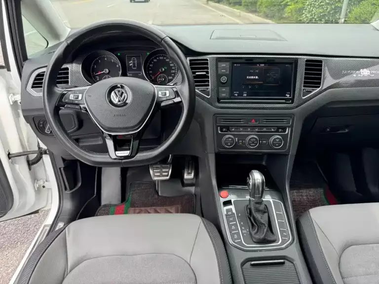900x675_0_q87_c42_autohomecar__ChxpVmoeQb-ASSKlAApjXvC53QM311.jpg