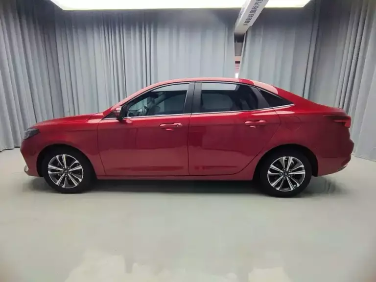 900x675_0_q87_c42_autohomecar__ChxpVmoiqiuAWdTEAANEn4ZqC-8141.jpg