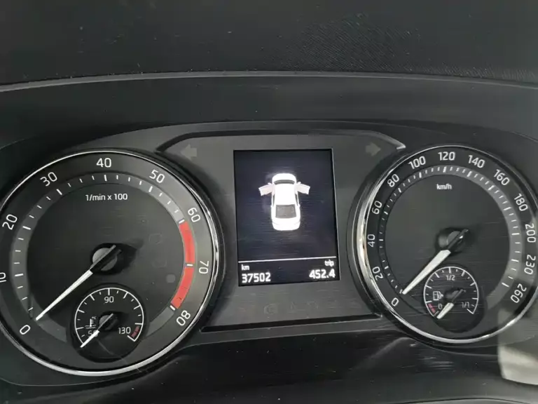 900x675_0_q87_c42_autohomecar__ChxpVmoIZP2ADBoHAAOy9HG9uQ8334.jpg