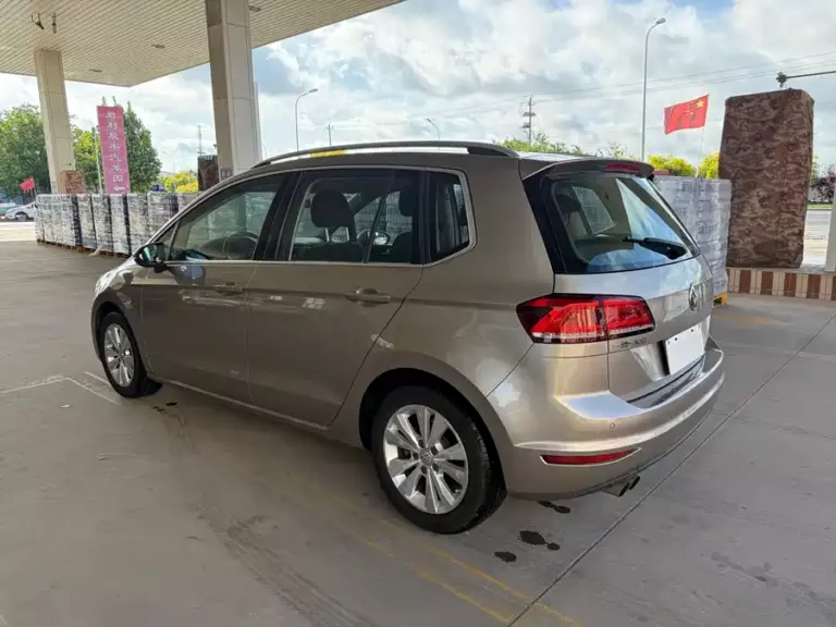 900x675_0_q87_c42_autohomecar__ChxpVmoQGLCAI14xAAmWOwosrx4801.jpg