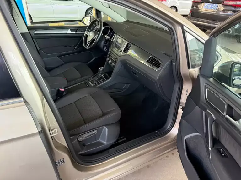 900x675_0_q87_c42_autohomecar__ChxpVmoQGLeAM1b6AAoQX9zhlZA413.jpg