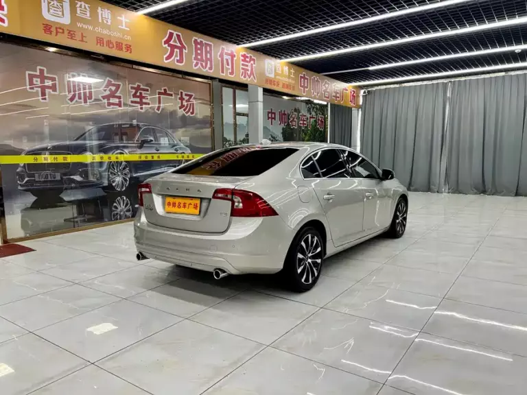 900x675_0_q87_c42_autohomecar__ChxpVWmjsHqAbMFMAAqh1DF4XDY499.jpg