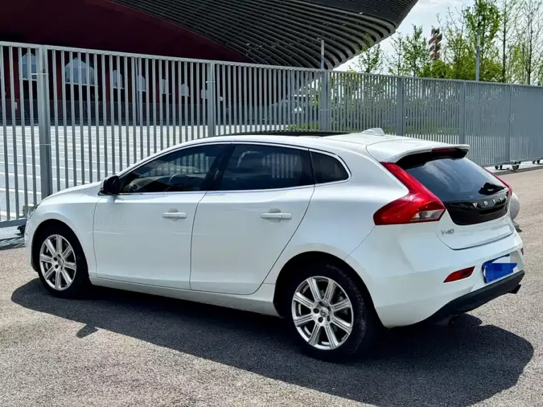 900x675_0_q87_c42_autohomecar__ChxpVWn1pgOAcIYtAA6NFJlYdXE792.jpg