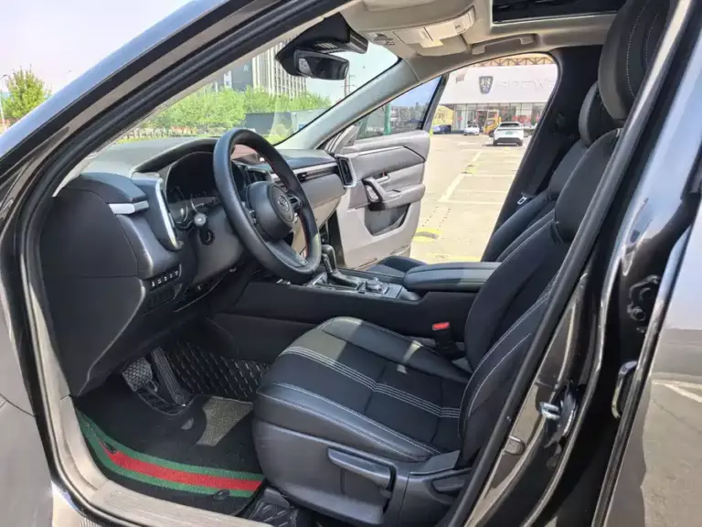900x675_0_q87_c42_autohomecar__ChxpVWoBlyKAJ9m_AAcxnfzyTCM008.jpg