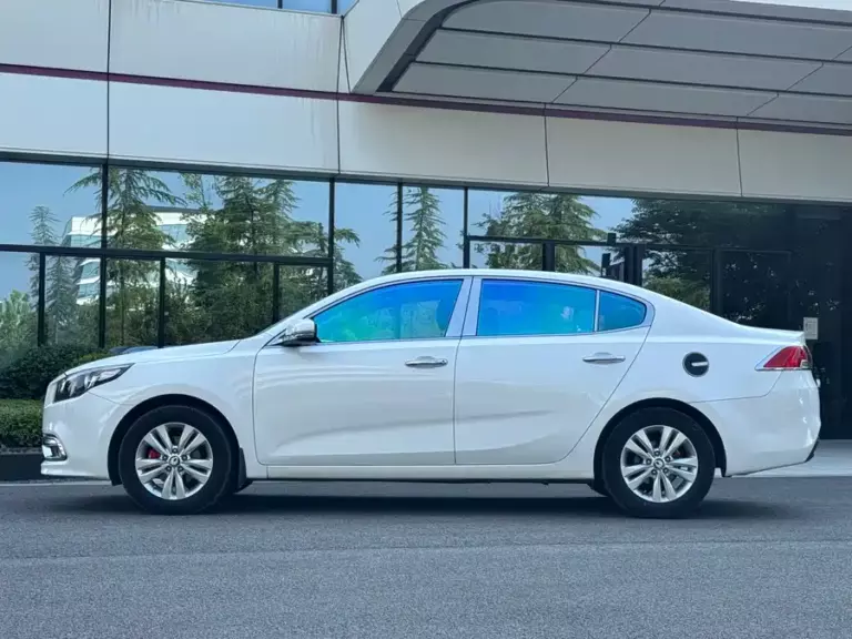 900x675_0_q87_c42_autohomecar__ChxpVWodcSyAWN7OAAqjFe49dws206.jpg