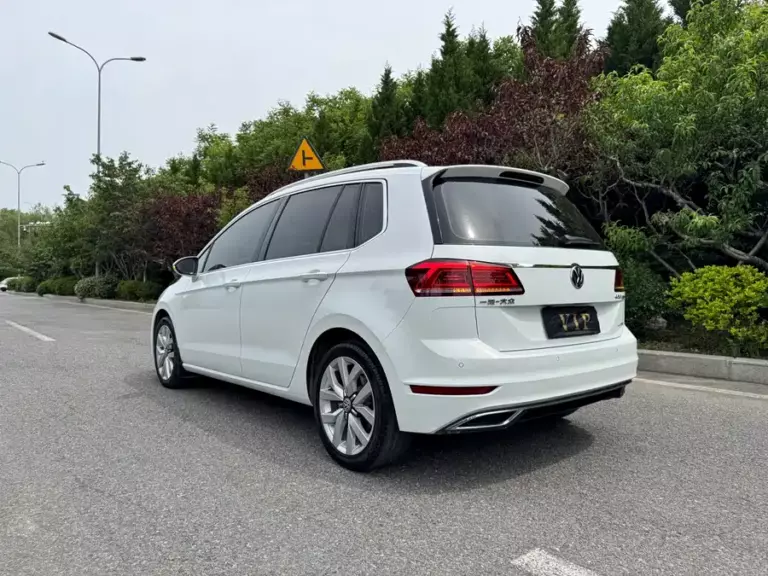 900x675_0_q87_c42_autohomecar__ChxpVWoeQciAHkn5AAy6gKzUj8s796.jpg