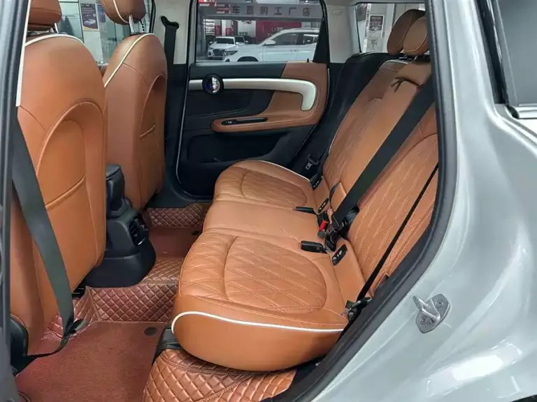 900x675_0_q87_c42_autohomecar__ChxpVWovqc6ATCuIAAIZFYk7vDM511.jpg
