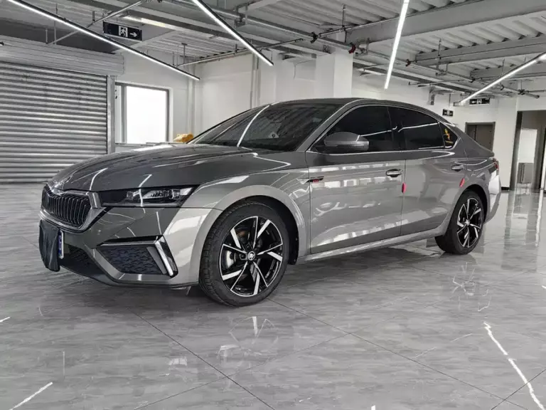 900x675_0_q87_c42_autohomecar__ChxpWGoIZPiANyB3AAclBAsQZEU560.jpg
