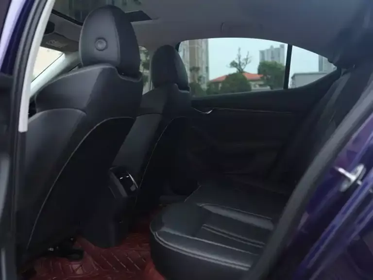 900x675_0_q87_c42_autohomecar__ChxpWGoYENyAIs9XAADrquN5DXc080.jpg