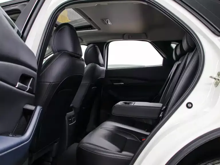 900x675_0_q87_c42_autohomecar__ChtpWGmygxSACKzkAAgIv1dIG0Y440.jpg