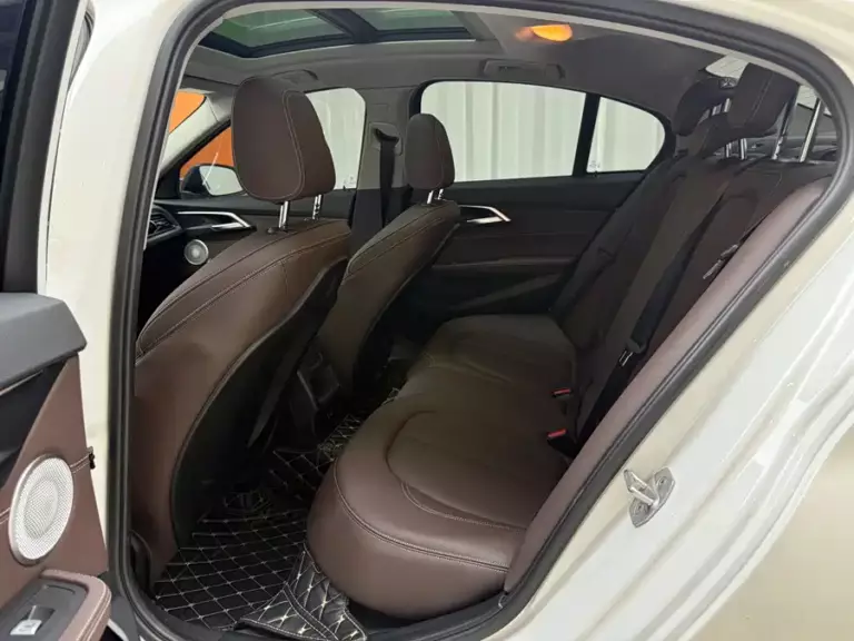 900x675_0_q87_c42_autohomecar__ChtpWGoixICAYY20AAdpVhM2kxo804.jpg