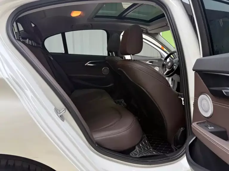 900x675_0_q87_c42_autohomecar__ChxpWGoixIGAB3l2AAdGDJkA1LM539.jpg