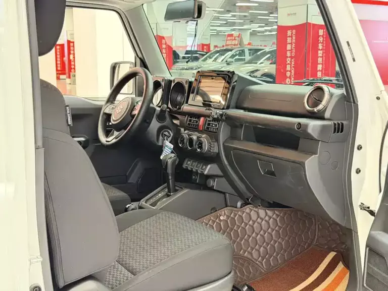 900x675_0_q87_c42_autohomecar__Chto52pYSPKAJ_KLAAUvakUNl4E166.jpg