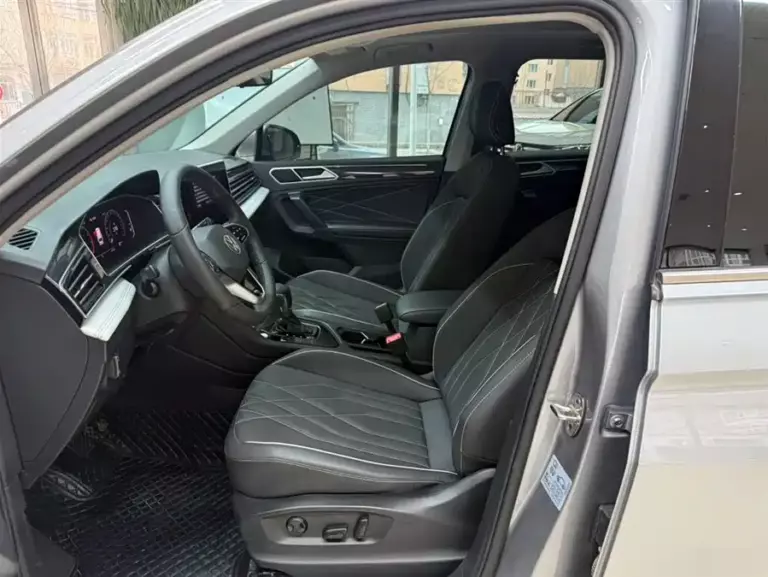 900x675_0_q87_c42_autohomecar__ChtpWGnbLo6AS8kKAAH3Og-UhEI100.jpg