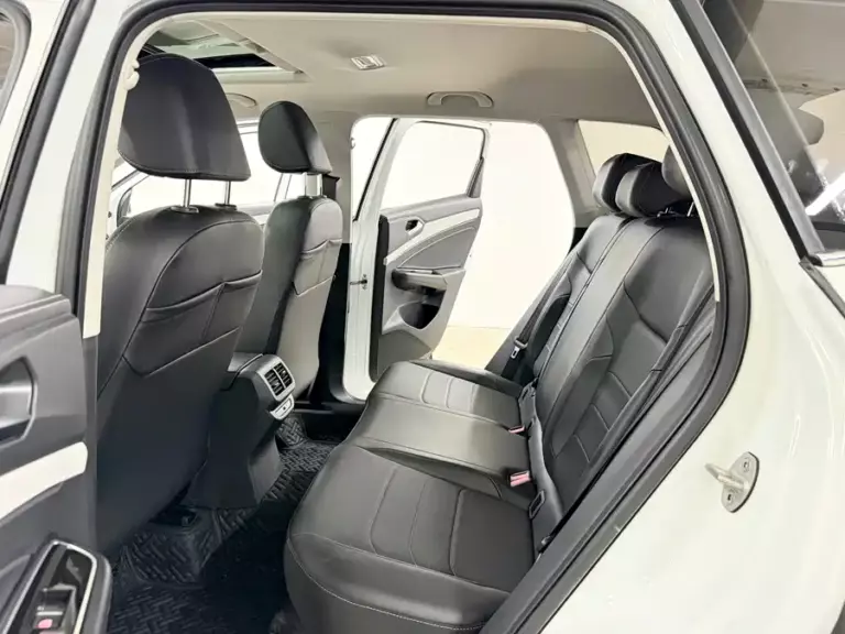 900x675_0_q87_c42_autohomecar__ChxpVWpy2MGAOGf3AAgWdQKBv9U184.jpg